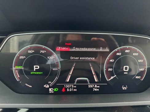 Used 2024 Audi Q8 e-tron Prestige image 20