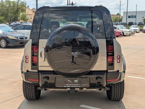 New 2025 Land Rover Defender 90 X-Dynamic SE image 8