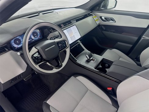 New 2026 Land Rover Range Rover Velar Dynamic SE image 9