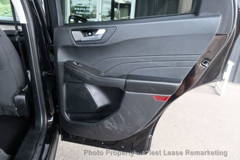Used 2021 Ford Escape SE image 21