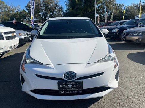 Used 2017 Toyota Prius Two image 2