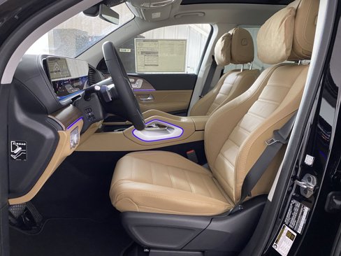 New 2025 Mercedes-Benz GLS 450 4MATIC image 4