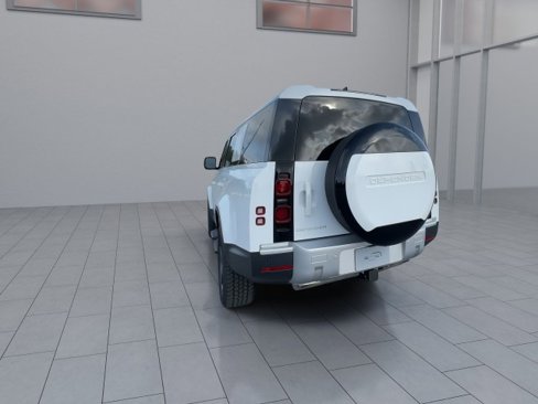 New 2025 Land Rover Defender 130 S image 7