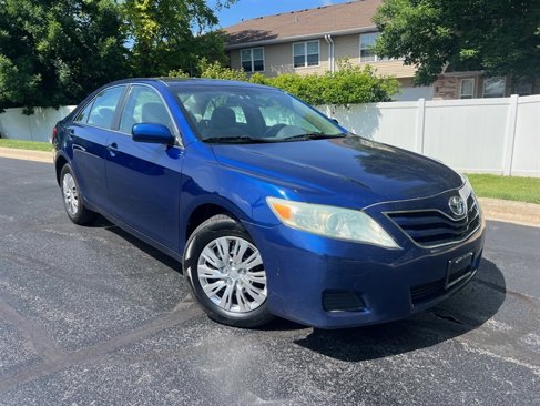Used 2010 Toyota Camry LE image 2