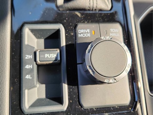 New 2025 Toyota Tundra Limited image 31