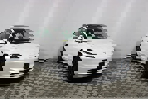 Used 2025 Tesla Model 3 Long Range image 15