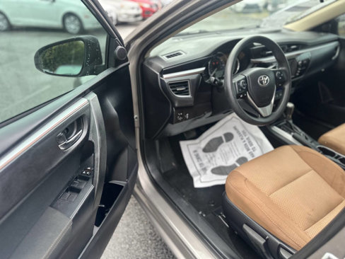Used 2016 Toyota Corolla LE image 9