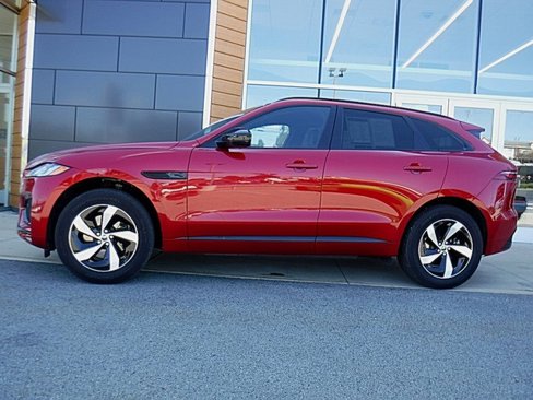 Used 2025 Jaguar F-PACE R-Dynamic S image 2