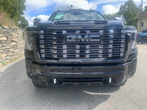 New 2026 GMC Sierra 2500 Denali Ultimate image 3