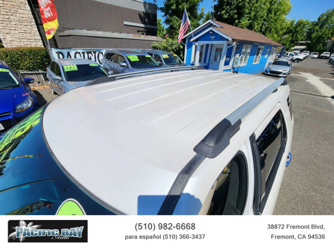 Used 2015 Ford Explorer XLT w/ Equipment Group 202B image 9