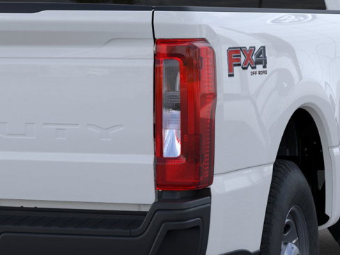 New 2026 Ford F250 XL w/ FX4 Off-Road Package image 15
