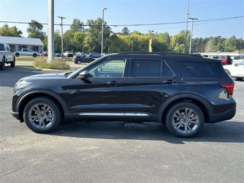 New 2025 Ford Explorer Active image 6