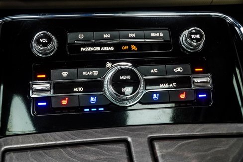 Used 2024 Lincoln Navigator Reserve w/ Monochromatic Package image 19