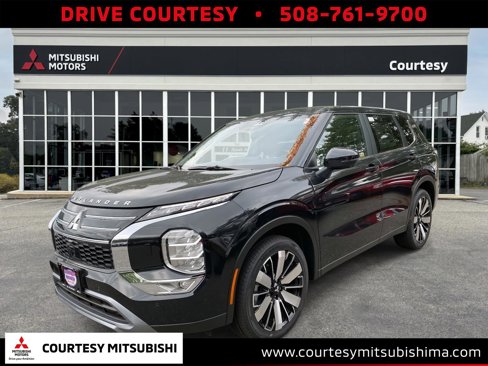 New 2025 Mitsubishi Outlander SE image 1