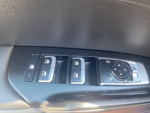 Used 2023 Kia K5 GT-Line image 12