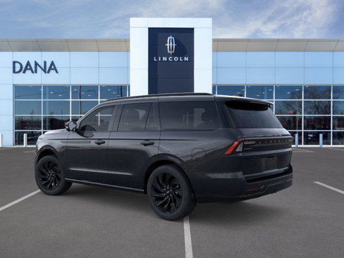 New 2025 Lincoln Navigator Reserve image 4