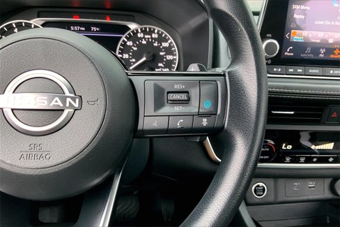 Used 2023 Nissan Rogue SV image 22