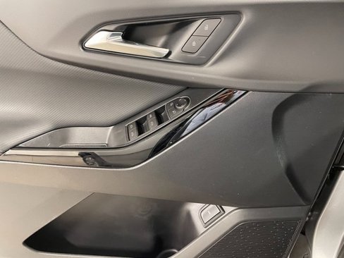 New 2026 Chevrolet Equinox LT w/ Convenience Package II image 18