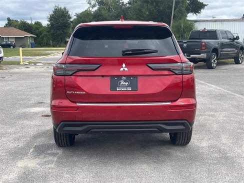 New 2025 Mitsubishi Outlander ES image 4