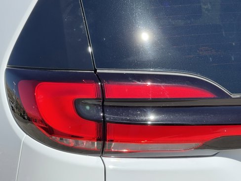 New 2026 Chrysler Pacifica Select w/ S Appearance Package image 8