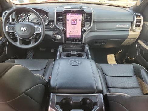 Used 2025 RAM 1500 Laramie image 12