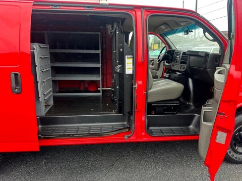 Used 2015 Chevrolet Express 2500 image 35