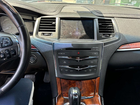 Used 2013 Lincoln MKS AWD image 12