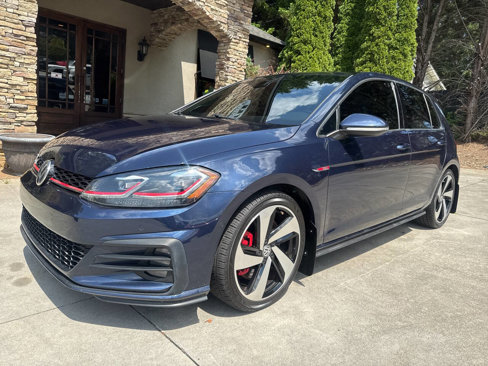 Used 2018 Volkswagen Golf 4-Door image 2