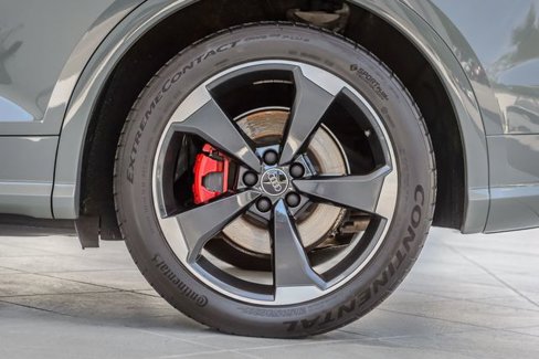 Used 2020 Audi SQ5 Premium Plus w/ Premium Plus Package image 14