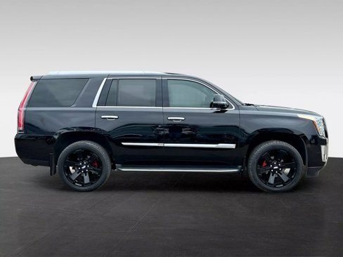 Used 2016 Cadillac Escalade Luxury image 8