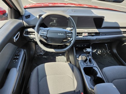 Used 2025 Kia K4 LXS image 18