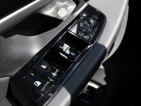 New 2026 BMW 530i xDrive w/ M Sport Package image 17