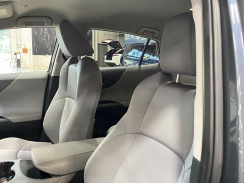 Used 2023 Toyota Venza LE image 17