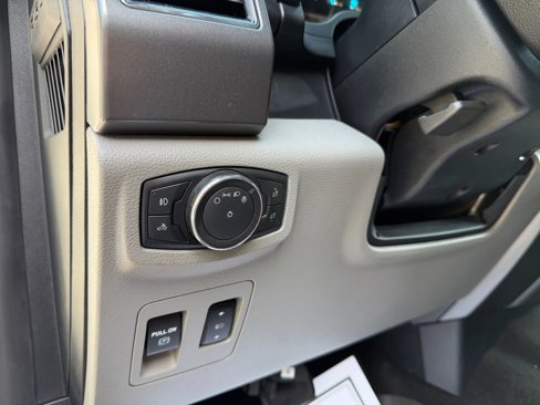 Used 2018 Ford F150 XLT w/ Equipment Group 301A Mid image 20