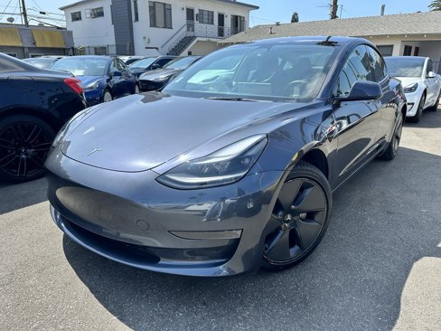 Used 2023 Tesla Model 3 Standard Range image 1