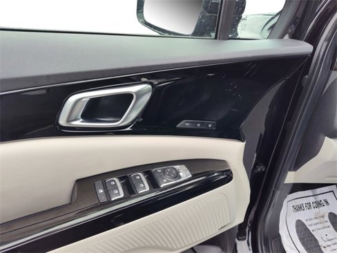 Used 2024 Kia Carnival SX Prestige image 22