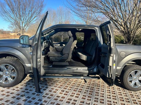 Used 2018 Ford F150 XLT w/ Equipment Group 302A Luxury image 13