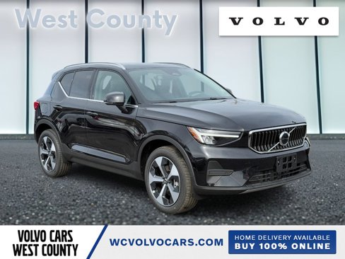 New 2025 Volvo XC40 B5 Core w/ Protection Package Premier image 1