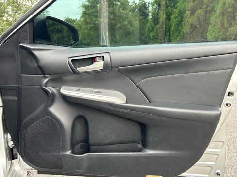 Used 2014 Toyota Camry SE image 18