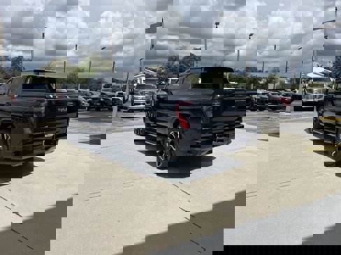 New 2025 GMC Sierra EV Denali image 6