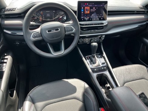 Used 2022 Jeep Compass Trailhawk image 12