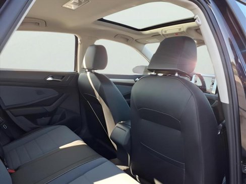 New 2026 Volkswagen Jetta SE image 8