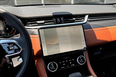 New 2026 Jaguar F-PACE R-Dynamic S image 7