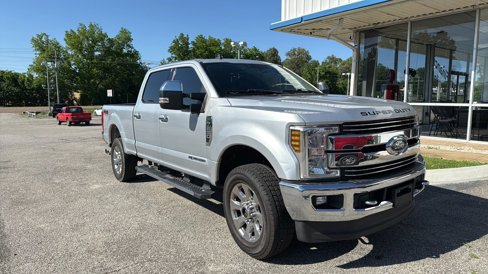 Used 2019 Ford F250 Lariat w/ Lariat Ultimate Package image 3