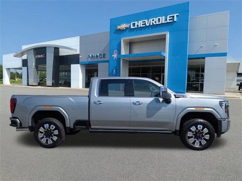 New 2026 GMC Sierra 2500 Denali w/ Denali Reserve Package image 3