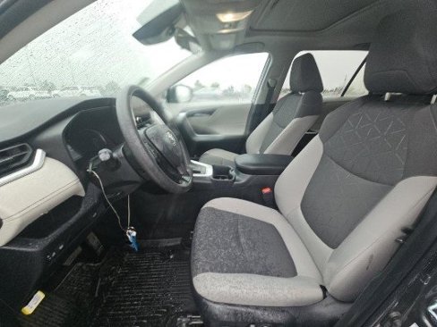 Used 2025 Toyota RAV4 XLE w/ Convenience Package image 3