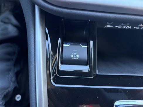 New 2025 Subaru Outback Limited image 18
