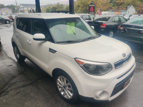 Used 2019 Kia Soul + image 8