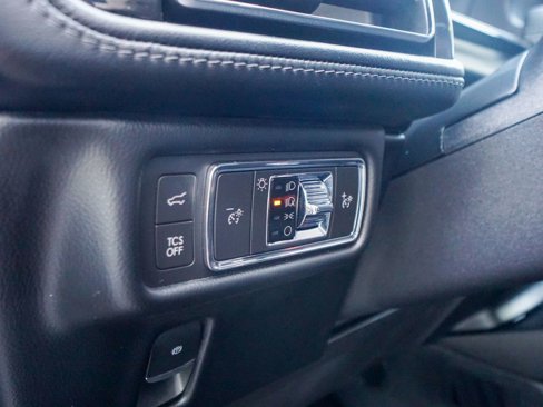 Used 2022 Lincoln Nautilus AWD w/ Premium Package image 19