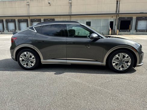 Used 2025 Genesis GV60 RWD image 4